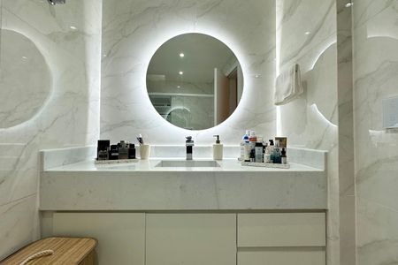 Apartamento à venda com 116m², 3 quartos e sem vaga Apartamento à venda com 116m², 3 quartos e sem vagaBanheiro da Suíte