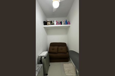 Apartamento à venda com 116m², 3 quartos e sem vaga Apartamento à venda com 116m², 3 quartos e sem vagaQuarto de Serviço