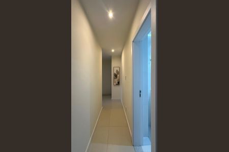 Apartamento à venda com 116m², 3 quartos e sem vaga Apartamento à venda com 116m², 3 quartos e sem vagaCorredor