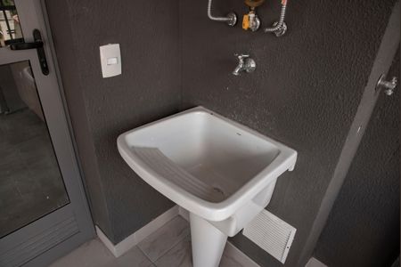 Apartamento para alugar com 68m², 2 quartos e 1 vagaÁrea de Serviço