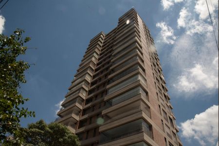 Apartamento para alugar com 68m², 2 quartos e 1 vagaFachada
