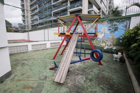 Apartamento à venda com 126m², 3 quartos e 2 vagasÁrea comum - Playground