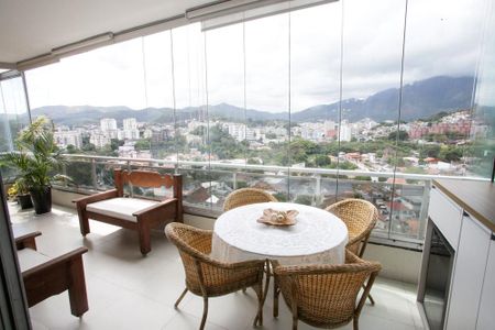 Apartamento à venda com 126m², 3 quartos e 2 vagasVaranda da Sala