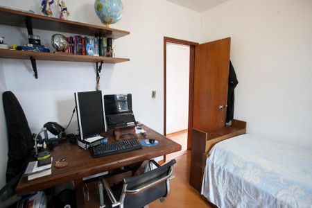Apartamento à venda com 126m², 3 quartos e 2 vagasQuarto 2