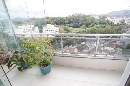 Apartamento à venda com 126m², 3 quartos e 2 vagasVaranda da Suíte 