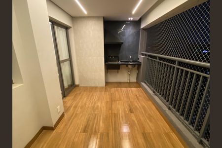 Apartamento para alugar com 73m², 2 quartos e 1 vaga Apartamento para alugar com 73m², 2 quartos e 1 vagaVaranda
