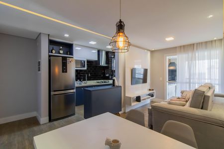 Sala de apartamento para alugar com 2 quartos, 68m² em Jardim Flor da Montanha, Guarulhos