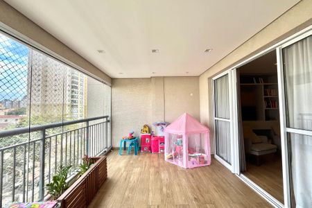 Apartamento à venda com 122m², 3 quartos e 2 vagasVaranda