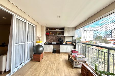 Apartamento à venda com 122m², 3 quartos e 2 vagasVaranda