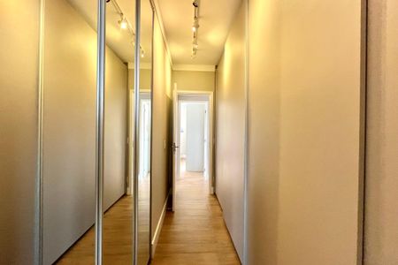 Apartamento à venda com 122m², 3 quartos e 2 vagasCloset da Suíte 1