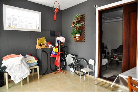 Casa para alugar com 200m², 4 quartos e 2 vagas Casa para alugar com 200m², 4 quartos e 2 vagasQuintal