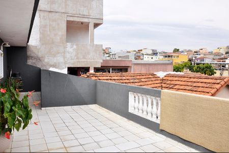 Casa para alugar com 200m², 4 quartos e 2 vagas Casa para alugar com 200m², 4 quartos e 2 vagasVaranda da Suíte