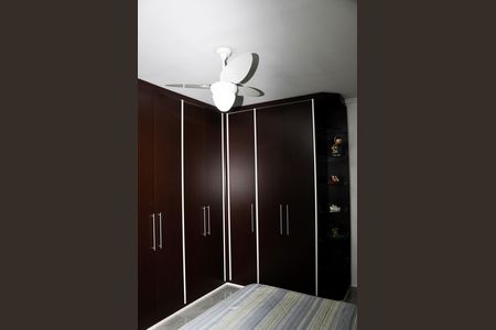 Casa para alugar com 200m², 4 quartos e 2 vagas Casa para alugar com 200m², 4 quartos e 2 vagasSuíte