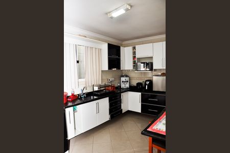 Casa para alugar com 200m², 4 quartos e 2 vagas Casa para alugar com 200m², 4 quartos e 2 vagasCozinha