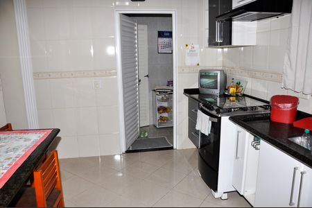 Casa para alugar com 200m², 4 quartos e 2 vagas Casa para alugar com 200m², 4 quartos e 2 vagasCozinha