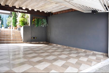 Casa para alugar com 200m², 4 quartos e 2 vagas Casa para alugar com 200m², 4 quartos e 2 vagasGaragem