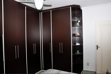 Casa para alugar com 200m², 4 quartos e 2 vagas Casa para alugar com 200m², 4 quartos e 2 vagasSuíte