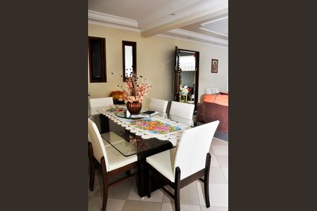 Casa para alugar com 200m², 4 quartos e 2 vagas Casa para alugar com 200m², 4 quartos e 2 vagasSala 2