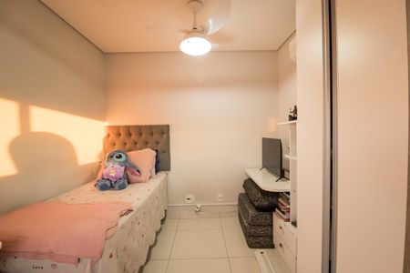 Apartamento à venda com 145m², 3 quartos e 2 vagas Apartamento à venda com 145m², 3 quartos e 2 vagasQuarto 1