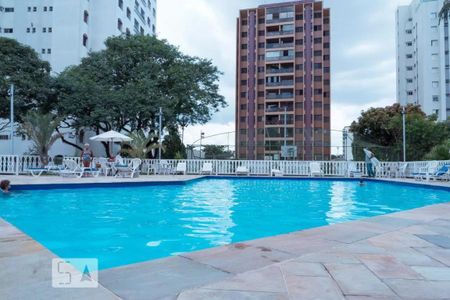 Apartamento à venda com 80m², 2 quartos e 2 vagas Apartamento à venda com 80m², 2 quartos e 2 vagasÁrea comum - Piscina