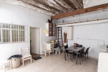 Casa à venda com 110m², 3 quartos e 2 vagasÁrea de Serviço