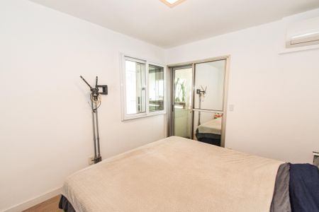 Apartamento à venda com 74m², 1 quarto e 1 vagaQuarto