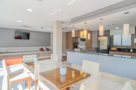 Apartamento à venda com 104m², 3 quartos e 2 vagas Apartamento à venda com 104m², 3 quartos e 2 vagasÁrea comum - Salão de festas