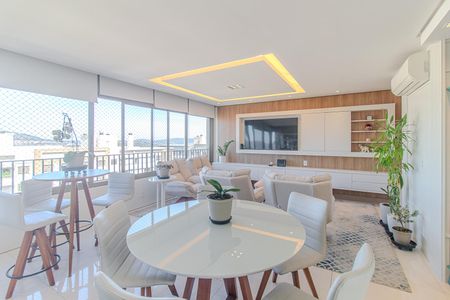 Sala de apartamento à venda com 3 quartos, 104m² em Cavalhada, Porto Alegre