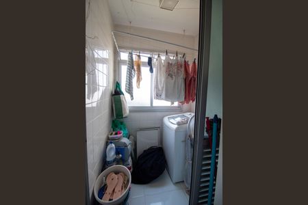 Apartamento à venda com 68m², 3 quartos e 1 vagaÁrea de Serviço