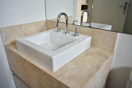 Apartamento à venda com 98m², 3 quartos e 2 vagasBanheiro da Suíte