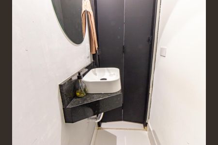 Casa à venda com 108m², 2 quartos e 1 vagaLavabo