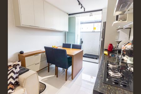 Casa à venda com 108m², 2 quartos e 1 vagaCozinha