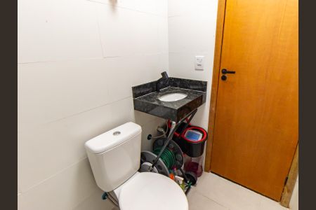 Casa à venda com 108m², 2 quartos e 1 vagaBanheiro