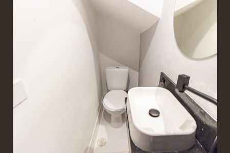 Casa à venda com 108m², 2 quartos e 1 vagaLavabo