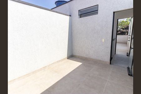 Casa à venda com 108m², 2 quartos e 1 vagaTerraço