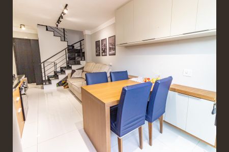 Casa à venda com 108m², 2 quartos e 1 vagaCozinha