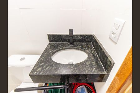 Casa à venda com 108m², 2 quartos e 1 vagaBanheiro