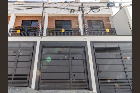 Casa à venda com 108m², 2 quartos e 1 vagaFachada