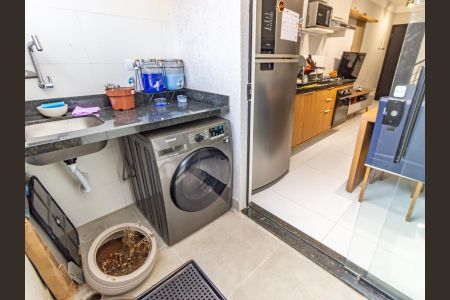 Casa à venda com 108m², 2 quartos e 1 vagaÁrea de Serviço