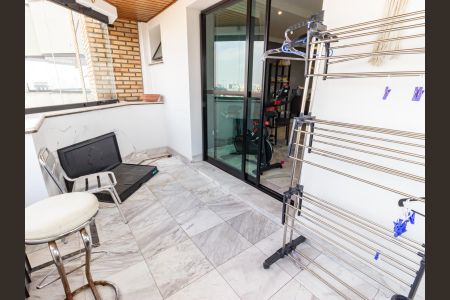 Apartamento à venda com 150m², 3 quartos e 3 vagasVaranda