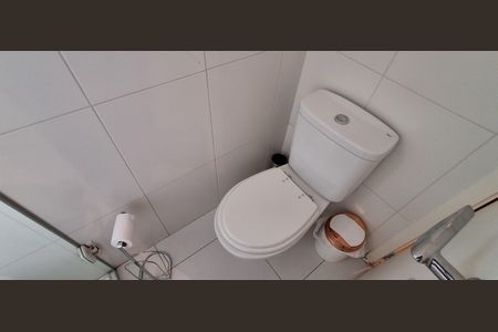 Apartamento à venda com 353m², 4 quartos e 4 vagas Apartamento à venda com 353m², 4 quartos e 4 vagasBanheiro Social 2