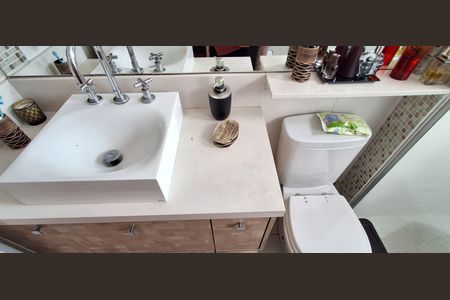 Apartamento à venda com 353m², 4 quartos e 4 vagas Apartamento à venda com 353m², 4 quartos e 4 vagasBanheiro Social