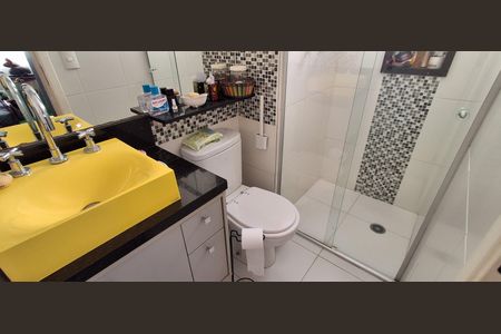 Apartamento à venda com 353m², 4 quartos e 4 vagas Apartamento à venda com 353m², 4 quartos e 4 vagasBanheiro Suíte 1