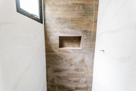 Banheiro de apartamento à venda com 1 quarto, 96m² em Vila Curuçá, Santo André