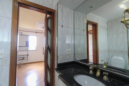 Apartamento à venda com 70m², 2 quartos e 1 vaga Apartamento à venda com 70m², 2 quartos e 1 vagaBanheiro da Suíte