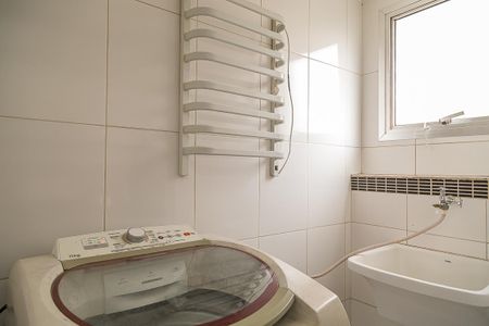 Apartamento para alugar com 60m², 2 quartos e 1 vagaÁrea de Serviço