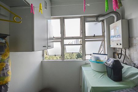 Apartamento à venda com 65m², 3 quartos e 1 vagaÁrea de Serviço