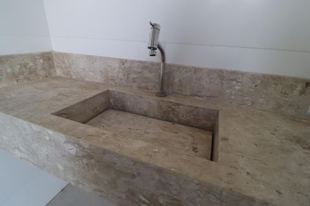 Casa para alugar com 231m², 3 quartos e 3 vagasBanheiro da Piscina