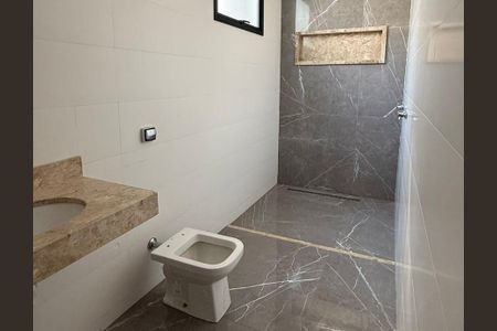 Casa para alugar com 231m², 3 quartos e 3 vagas Casa para alugar com 231m², 3 quartos e 3 vagasBanheiro do Quarto 3