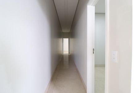 Corredor de casa para alugar com 3 quartos, 231m² em Cidade Jardim, Uberlândia